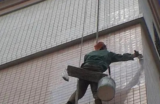 柳州市卫生间漏水维修公司分享下柳州市外墙防水的必要性。